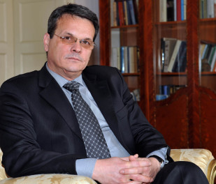 PERO LUČIN - REKTOR , DRUGI MANDAT - 49. SJEDNICA SENATA RIJEČKO SVEUČILIŠTE - IZBOR REKTORA / SNIMIO: DAMIR ŠKOMRLJ / RIJEKA , 19-02-2013